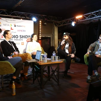 Comment les radios associatives peuvent-elles être l'infrastructure de la diversité musicale ?